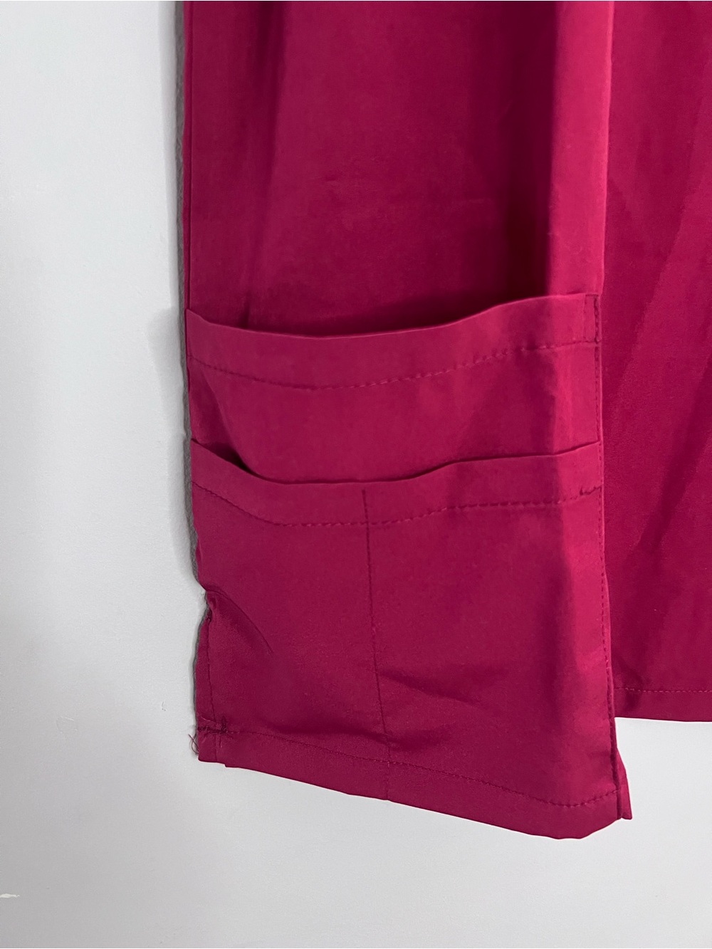 0038: Magenta Women's Scrub Top & Pants with Cargo Pockets Set            Size M - Picture 3 of 14
